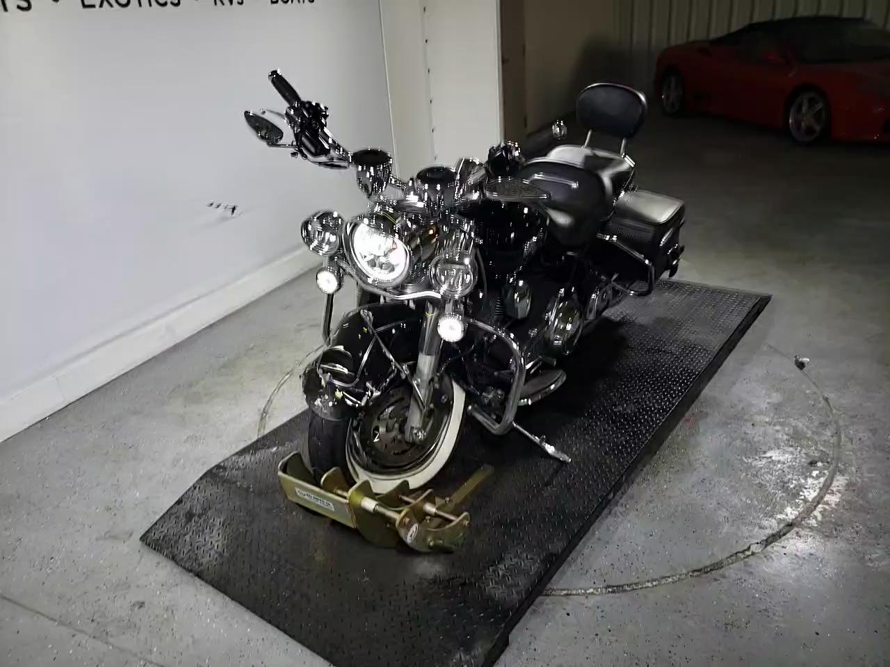 2013 HARLEY-DAVIDSON FLHRC ROAD 1HD1FRM17DB623716