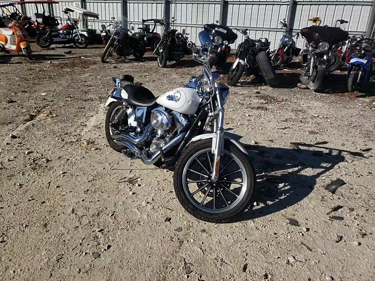 2005 HARLEY-DAVIDSON FXDLI 1HD1GNW185K318942