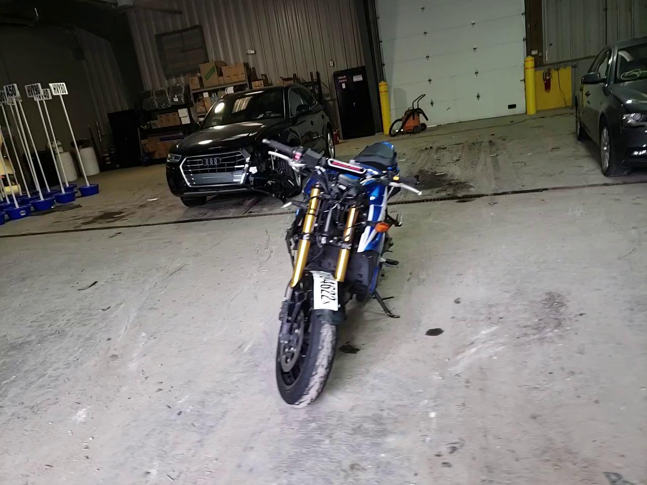 2015 SUZUKI GSX-S750 JS1GR7NA2F2101644