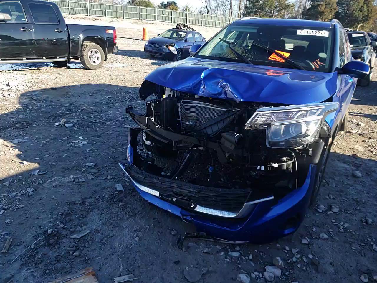 2021 KIA SELTOS S KNDEUCAA6M7132857