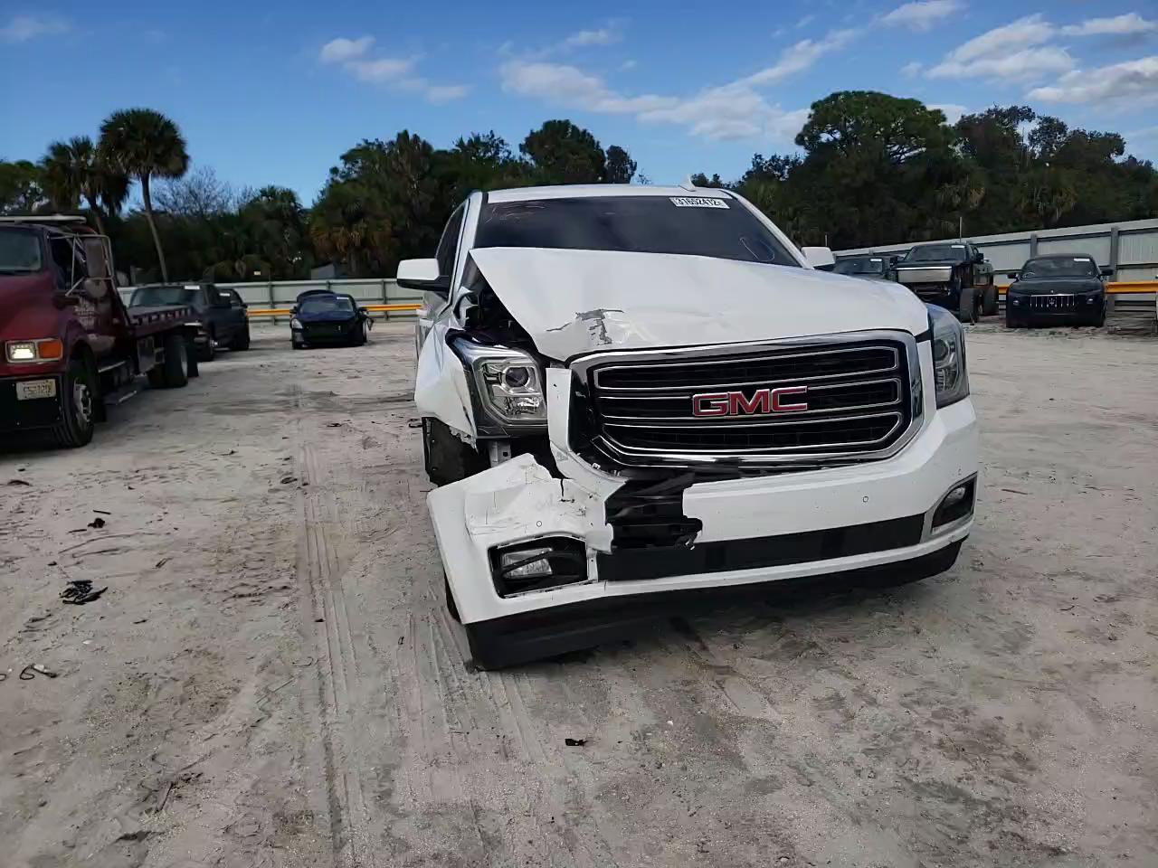 2016 GMC YUKON SLE 1GKS1AKC5GR466651