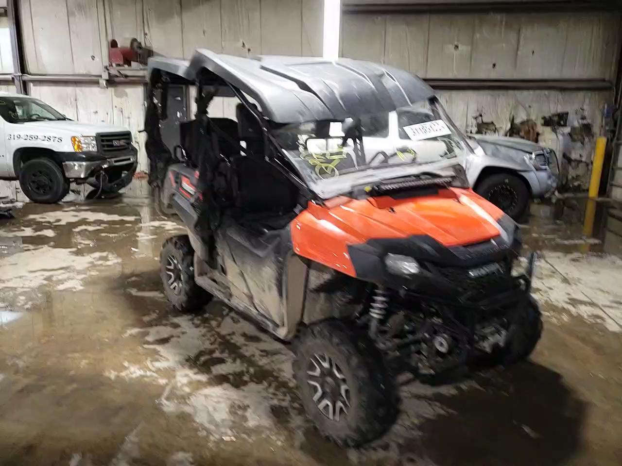 2018 HONDA SXS700 M4 1HFVE027XJ4402934