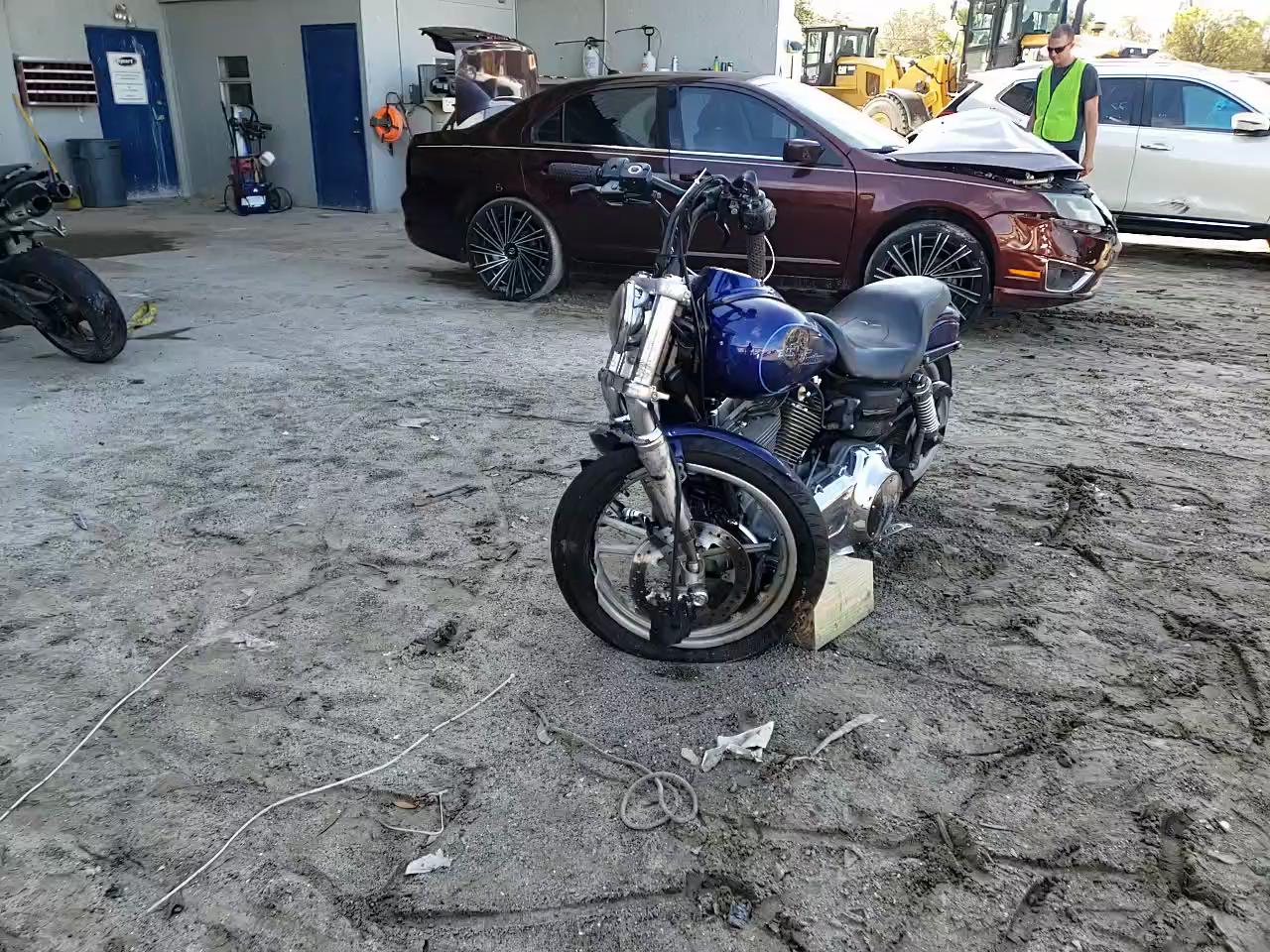 2006 HARLEY-DAVIDSON FXDCI 1HD1GV1166K300920