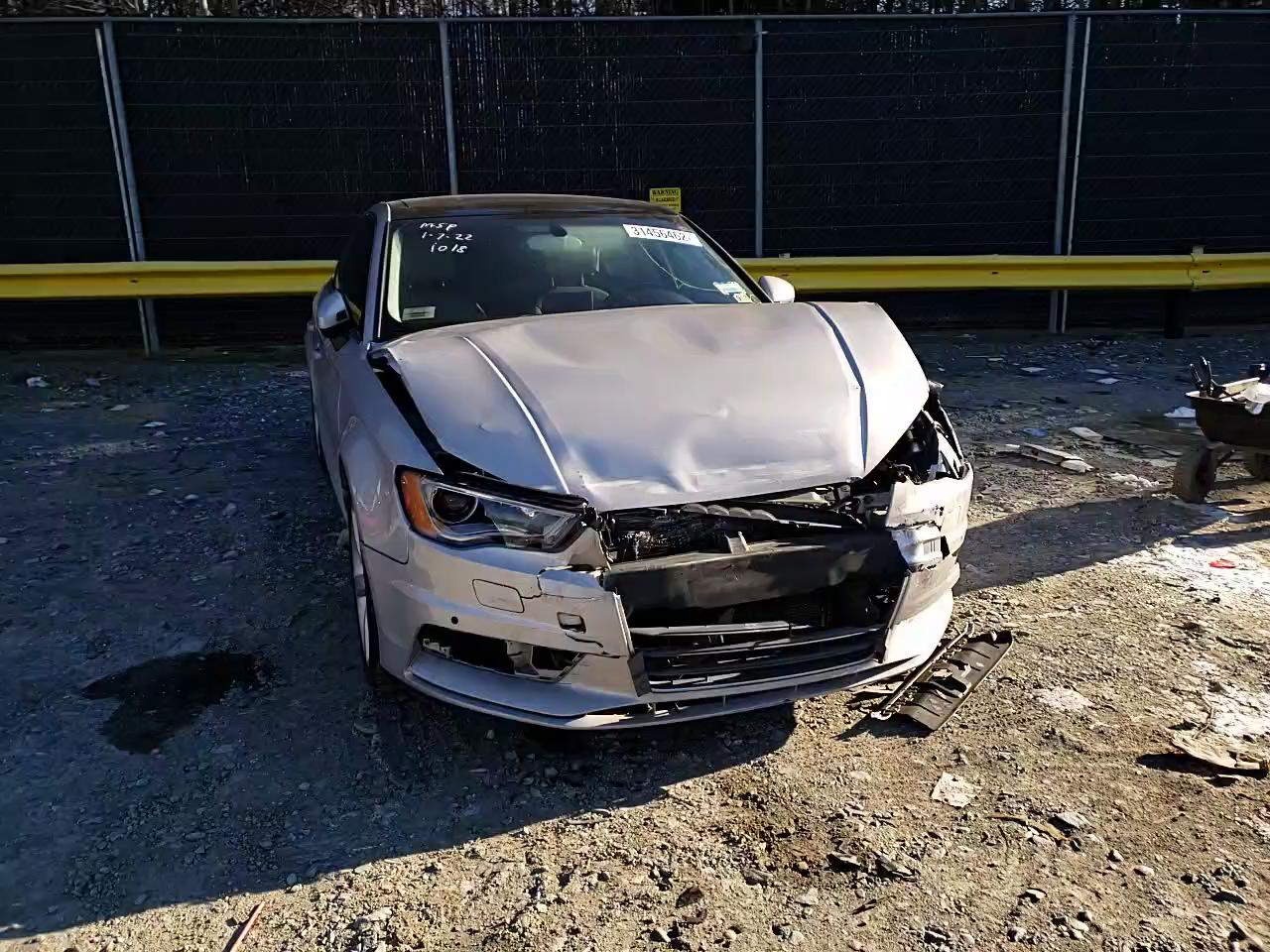 2015 AUDI A3 WAUBFGFF9F1061018