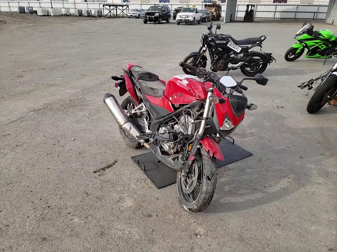2015 HONDA CB300 F MLHNC521XF5101622