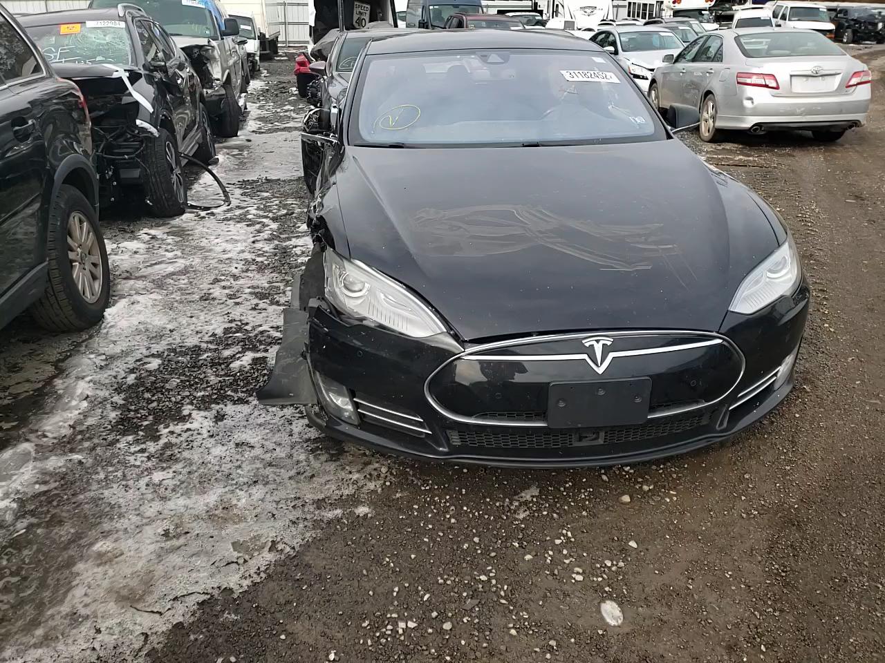 2015 TESLA MODEL S 85 5YJSA1H25FFP71310