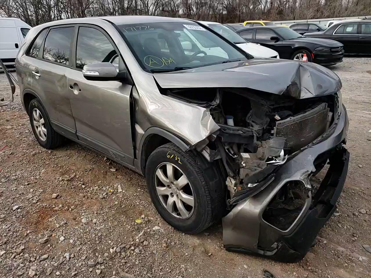 2011 KIA SORENTO BA 5XYKT3A16BG171776
