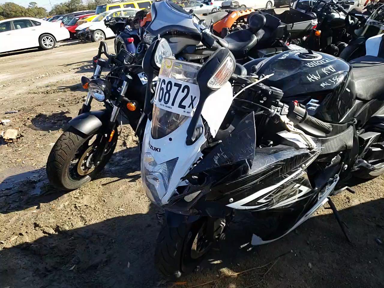 2014 SUZUKI GSX-R600 JS1GN7FA8E2100961