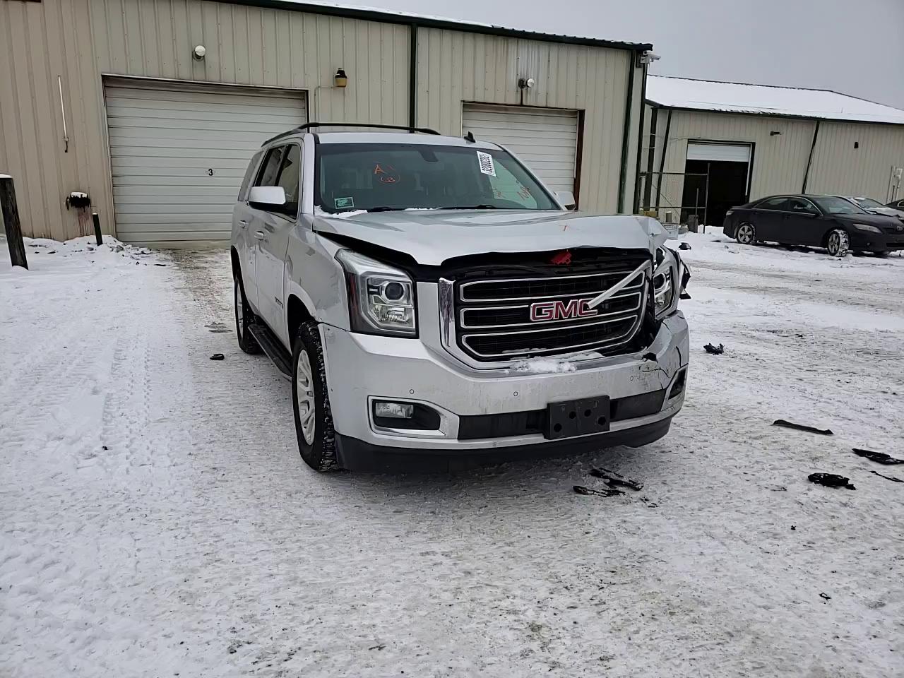 2015 GMC YUKON SLE 1GKS2AKC3FR122070