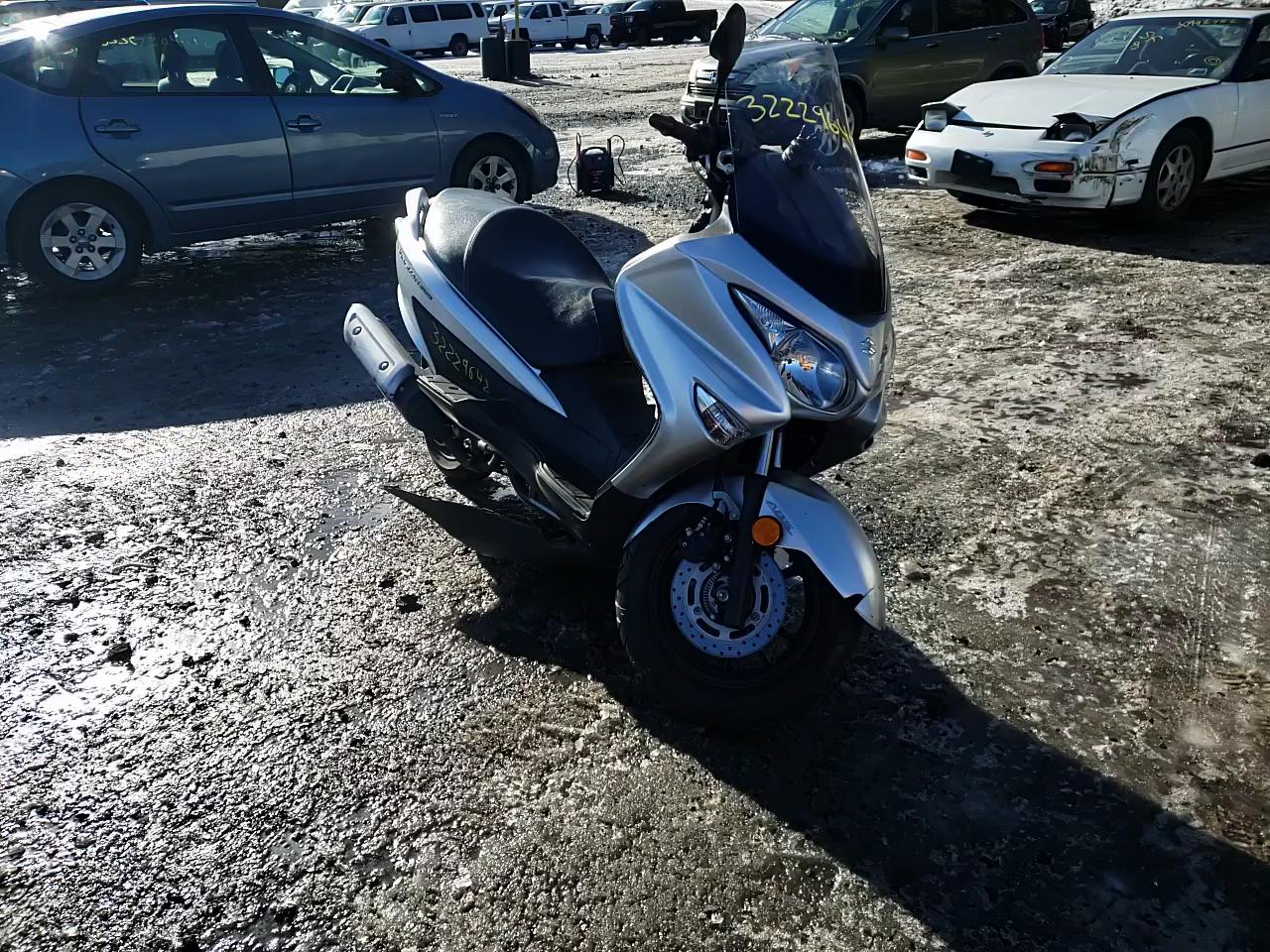 2018 SUZUKI UH200 MLCCH41A1J1600058