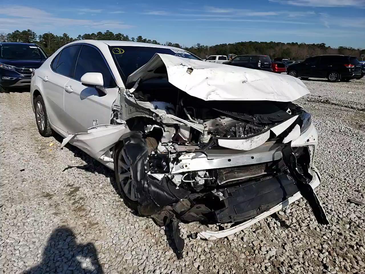 2018 TOYOTA CAMRY L AU 4T1B11HK9JU003423
