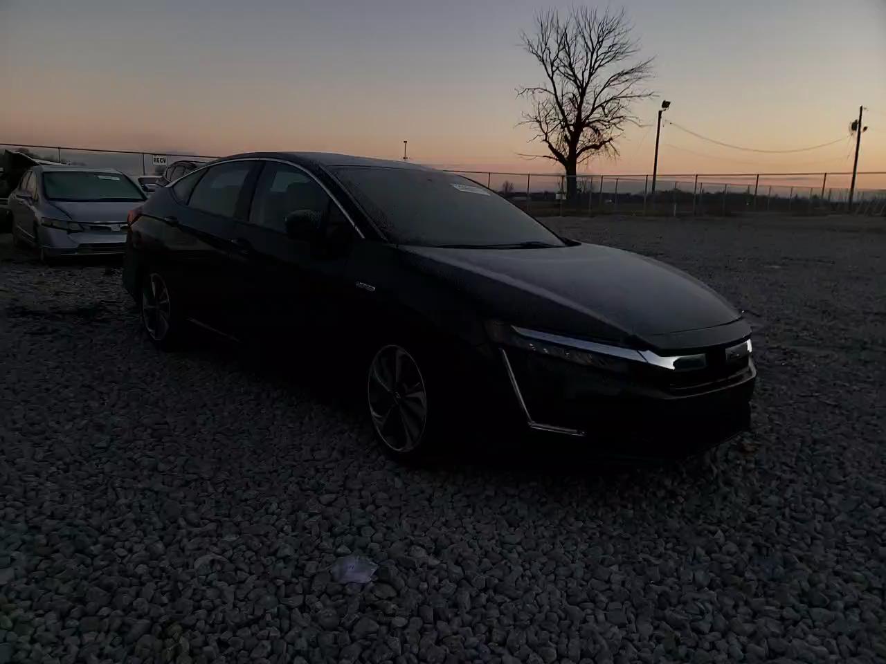 2018 HONDA CLARITY TO JHMZC5F38JC021027