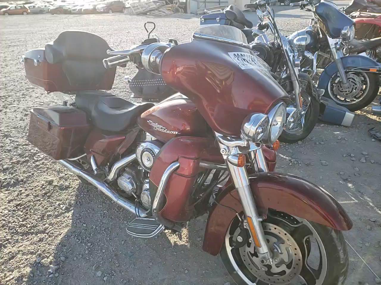 2010 HARLEY-DAVIDSON FLHX 1HD1KB410AB627475