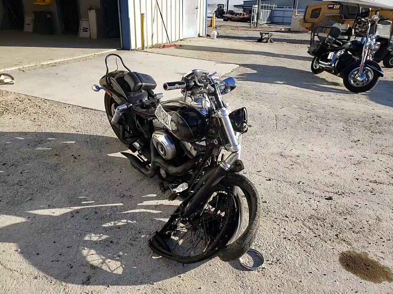2012 HARLEY-DAVIDSON FXDWG DYNA 1HD1GPM10CC337684