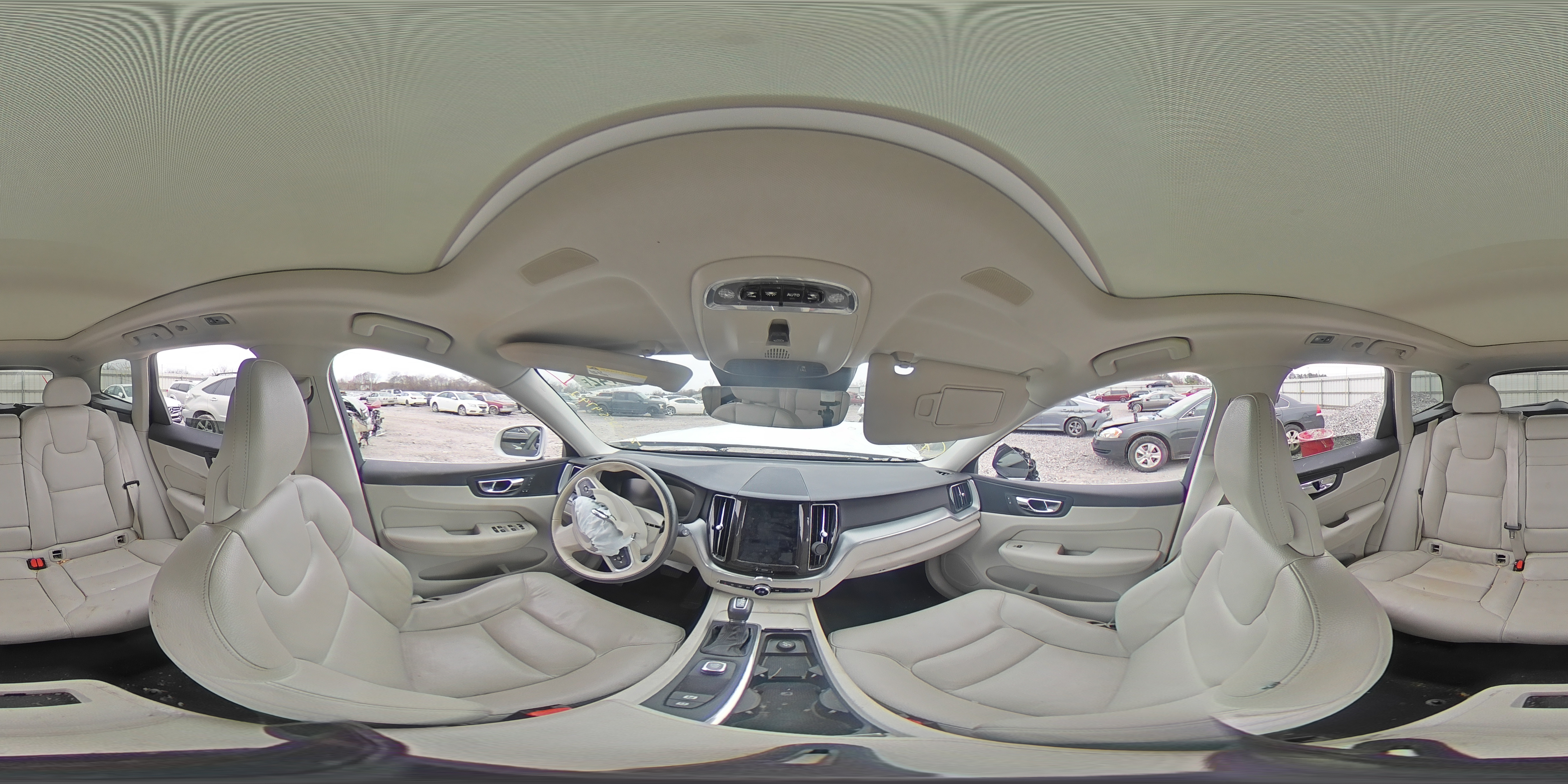 2018 VOLVO XC60 T5 LYV102RK6JB073124