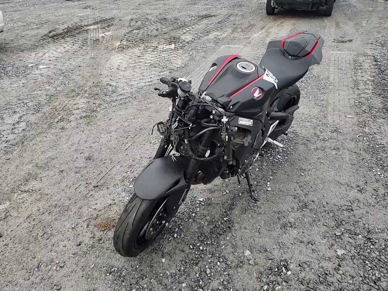 2017 HONDA CBR1000 RA JH2SC7756HK000814