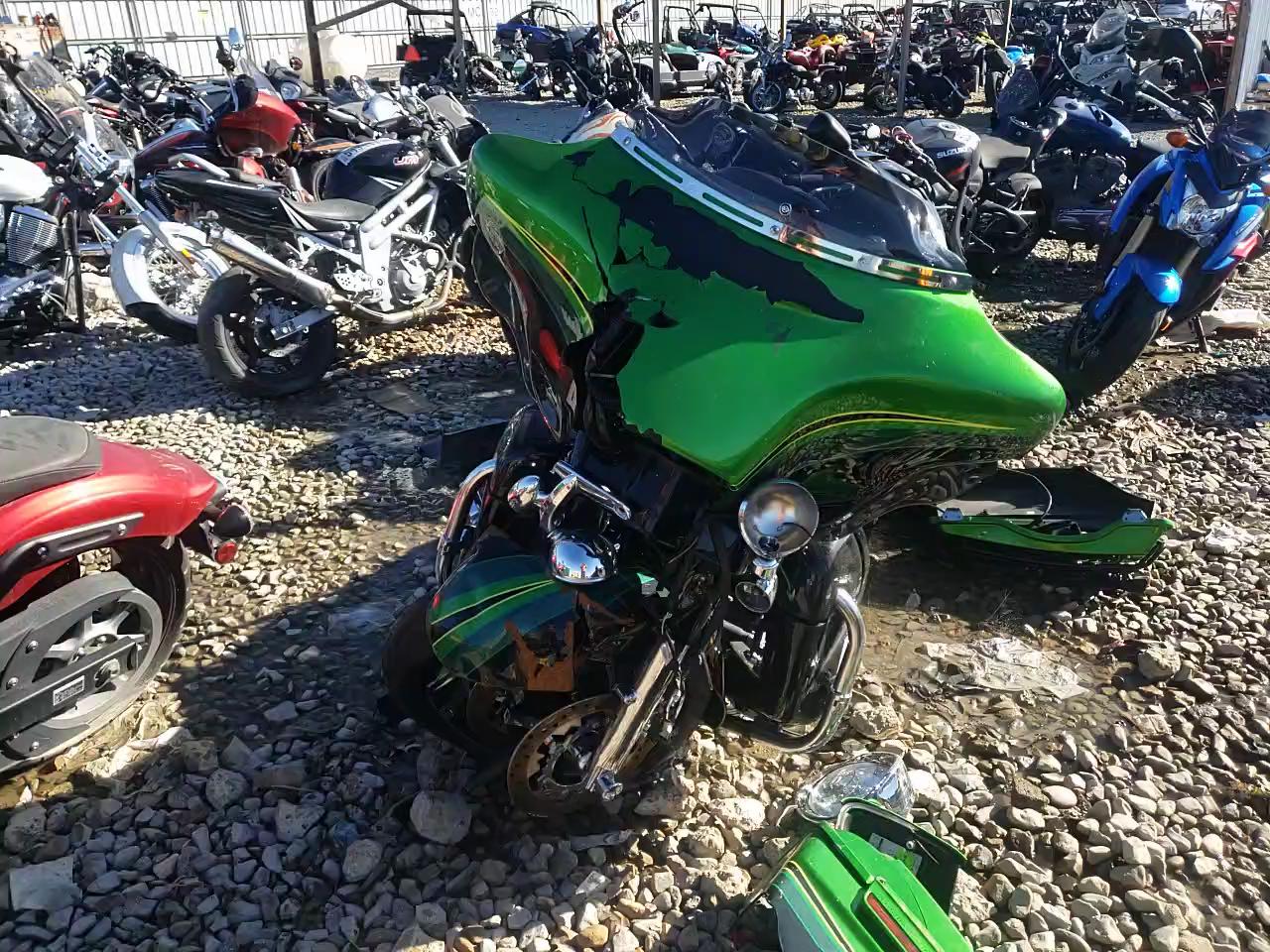 2011 HARLEY-DAVIDSON FLHXSE2 1HD1PZ816BB957899
