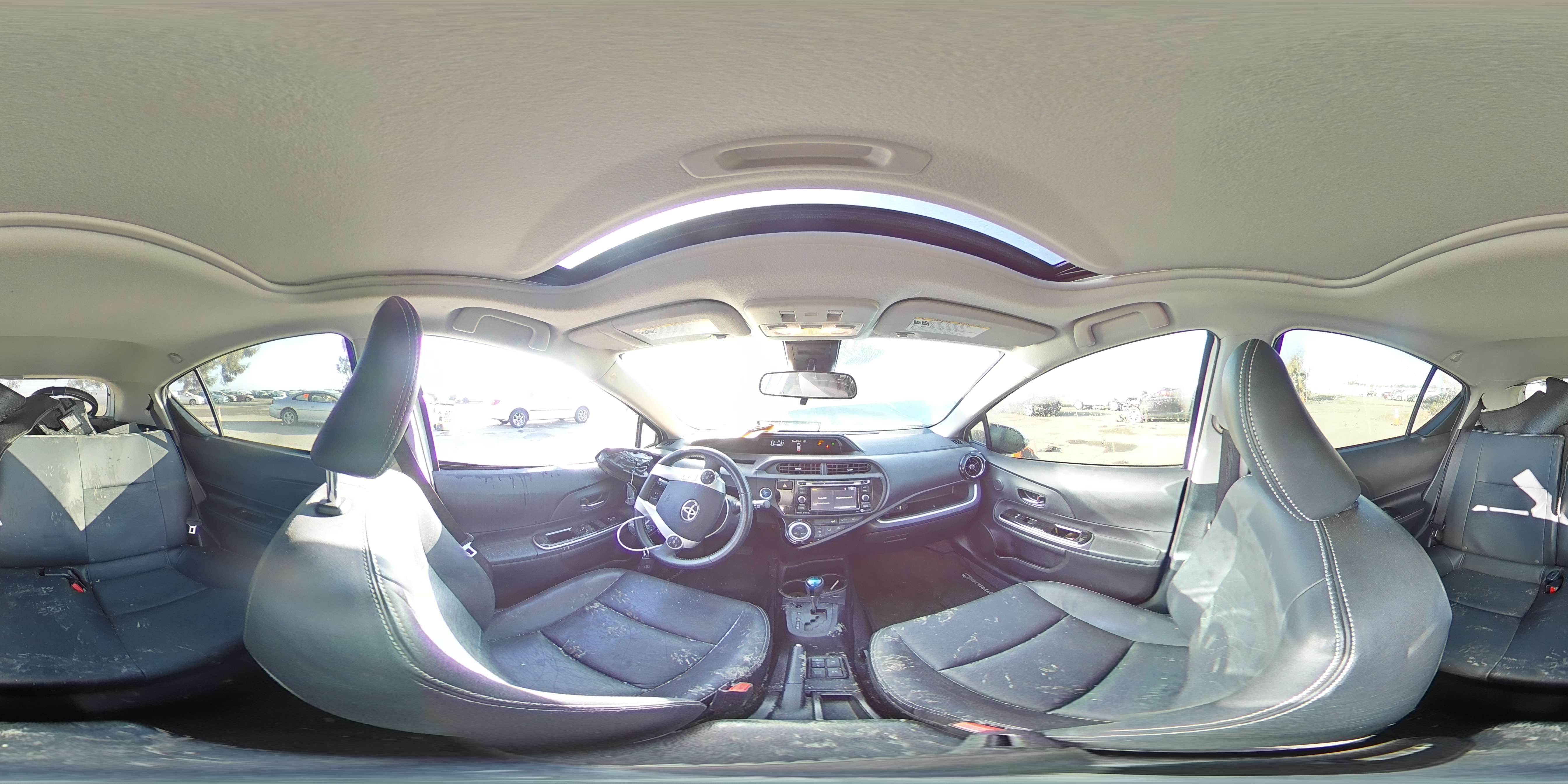 2016 TOYOTA PRIUS C JTDKDTB31G1118083