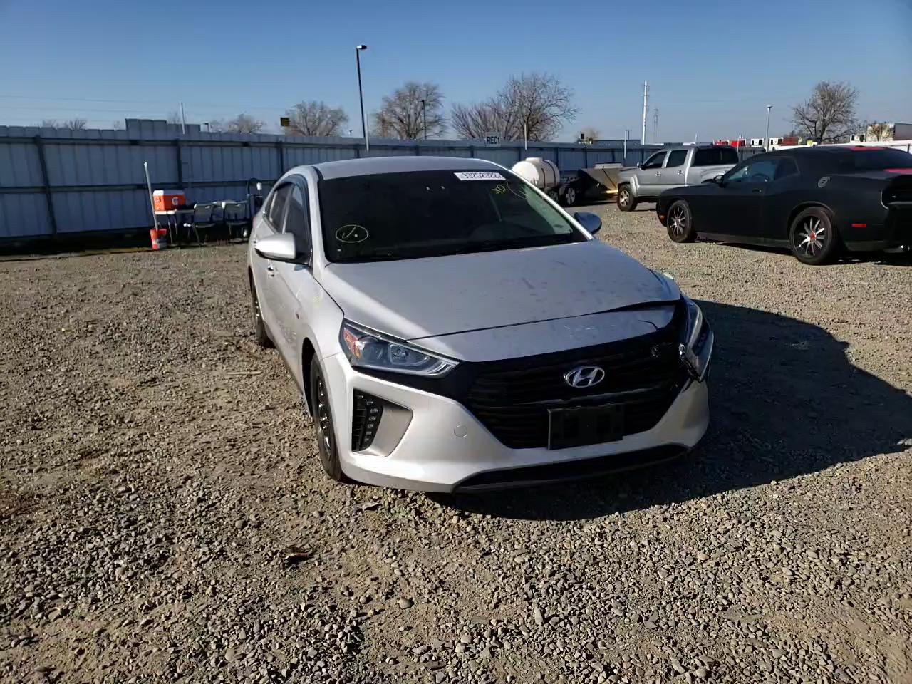 2017 HYUNDAI IONIQ SEL KMHC75LC3HU036972