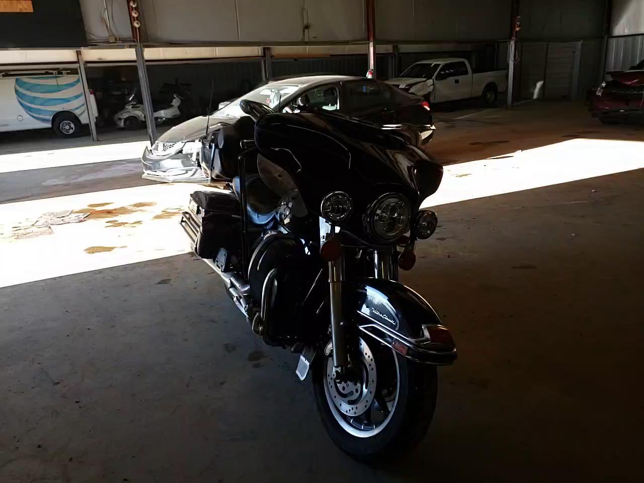 2007 HARLEY-DAVIDSON FLHTCUI 1HD1FC41X7Y623370