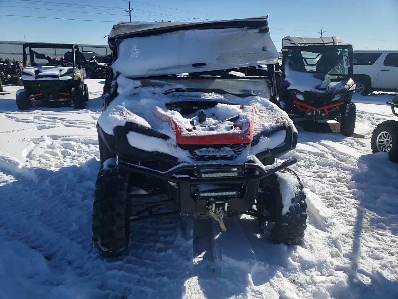 2016 HONDA SXS1000 M5 1HFVE0426G4001407