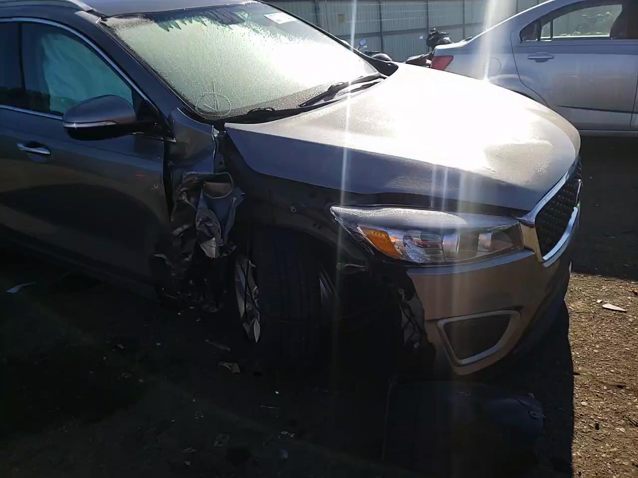2017 KIA SORENTO LX 5XYPG4A31HG214432