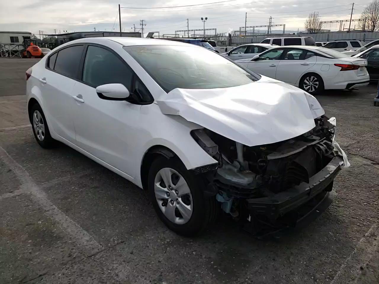 2017 KIA FORTE LX - 3KPFL4A71HE142087