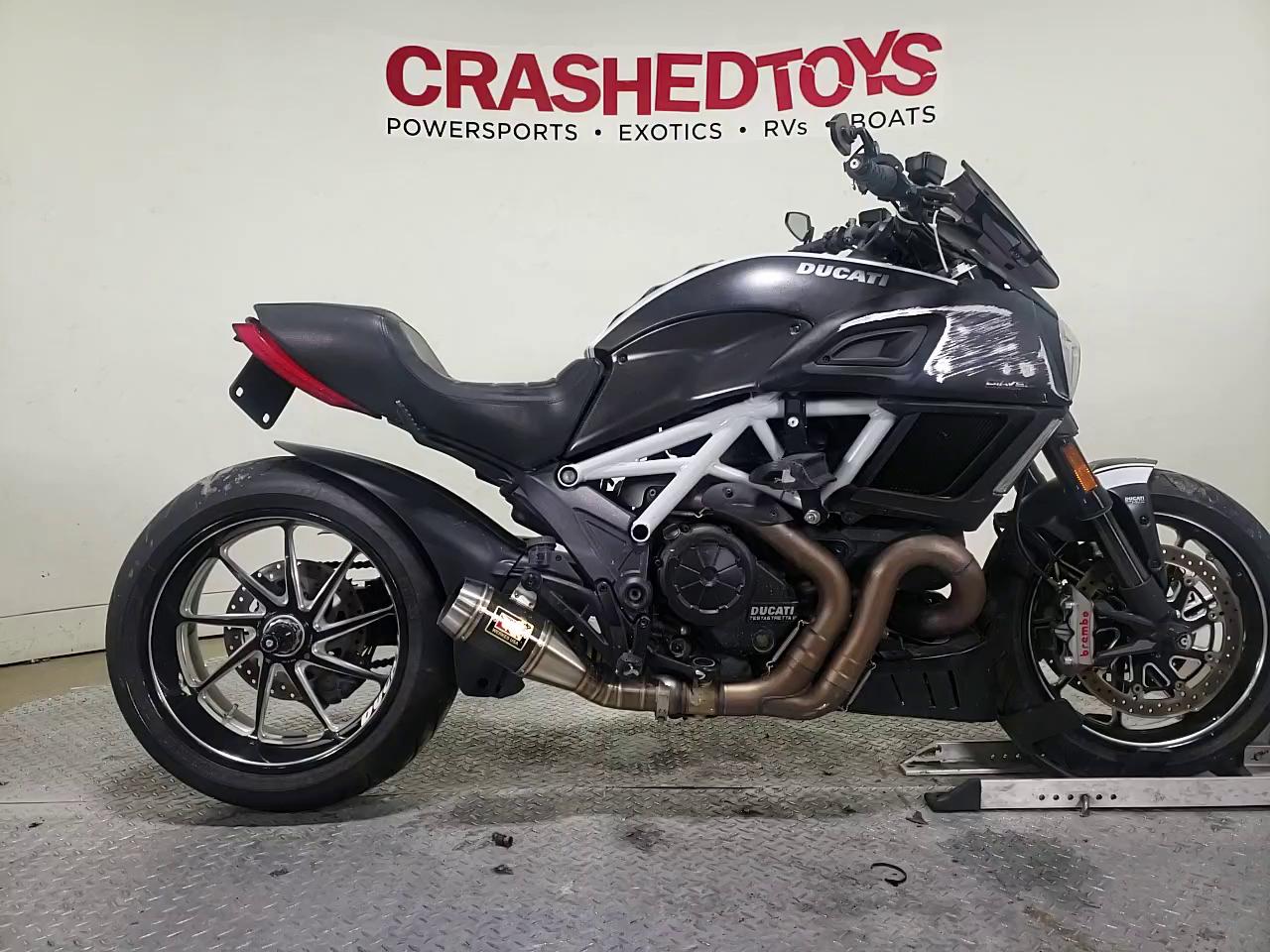 2015 DUCATI DIAVEL ZDM13BSW3FB026263