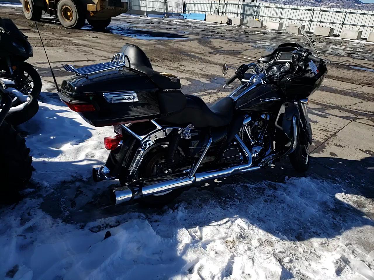 2017 HARLEY-DAVIDSON FLTRU 1HD1KGD11HB623815