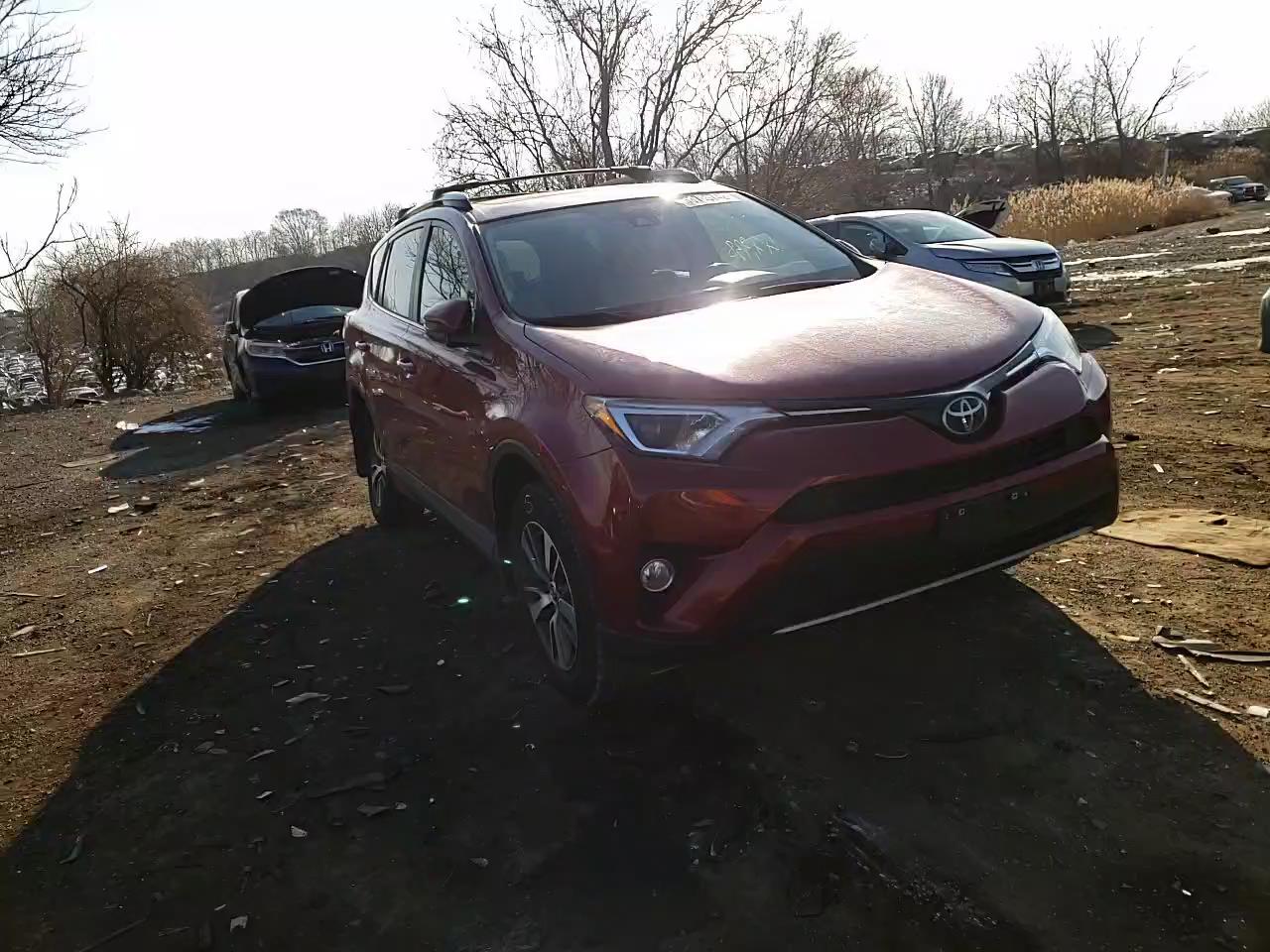 2018 TOYOTA RAV4 ADVEN JTMRFREV9JD232623