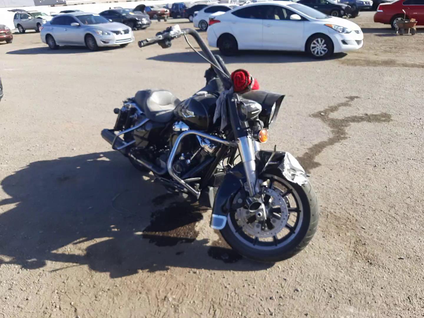 2017 HARLEY-DAVIDSON FLHR ROAD 1HD1FBC16HB696896