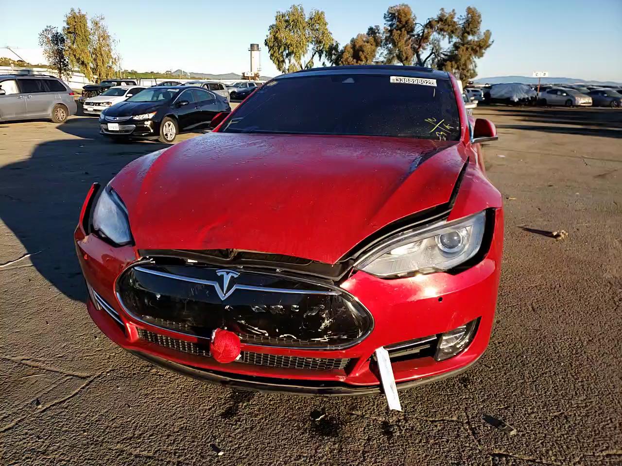 2015 TESLA MODEL S 90 5YJSA1V24FF100392