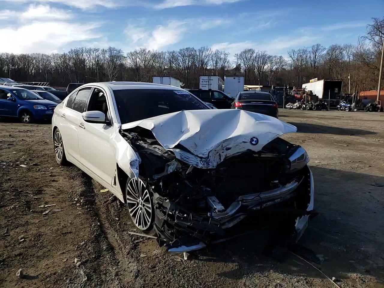 2018 BMW 530XE WBAJB1C56JB083805