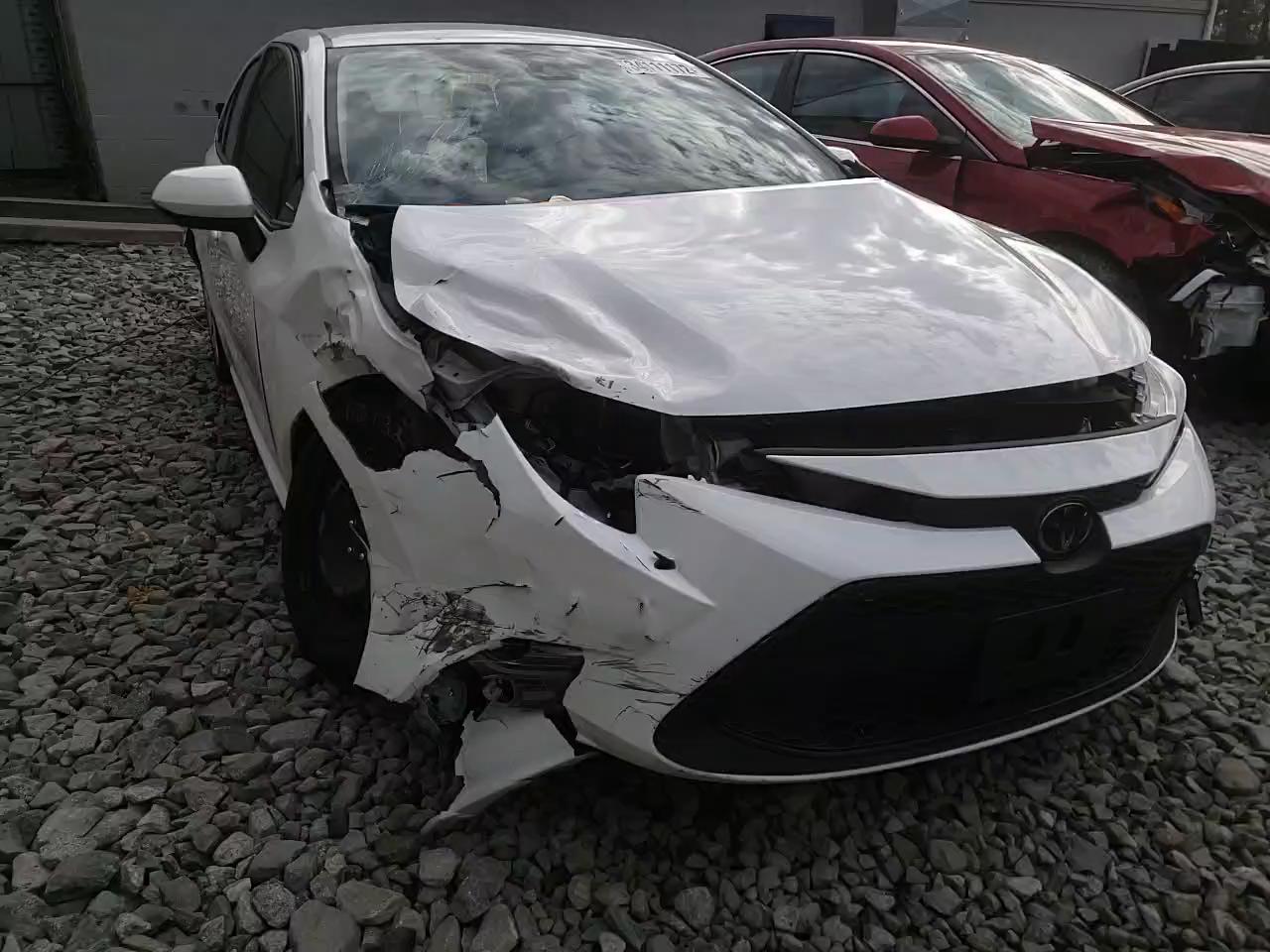2020 TOYOTA COROLLA LE JTDEPRAE5LJ077932