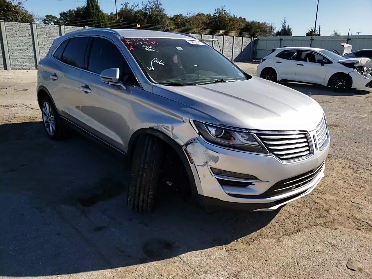 2016 LINCOLN MKC RESERV 5LMCJ3C90GUJ27817
