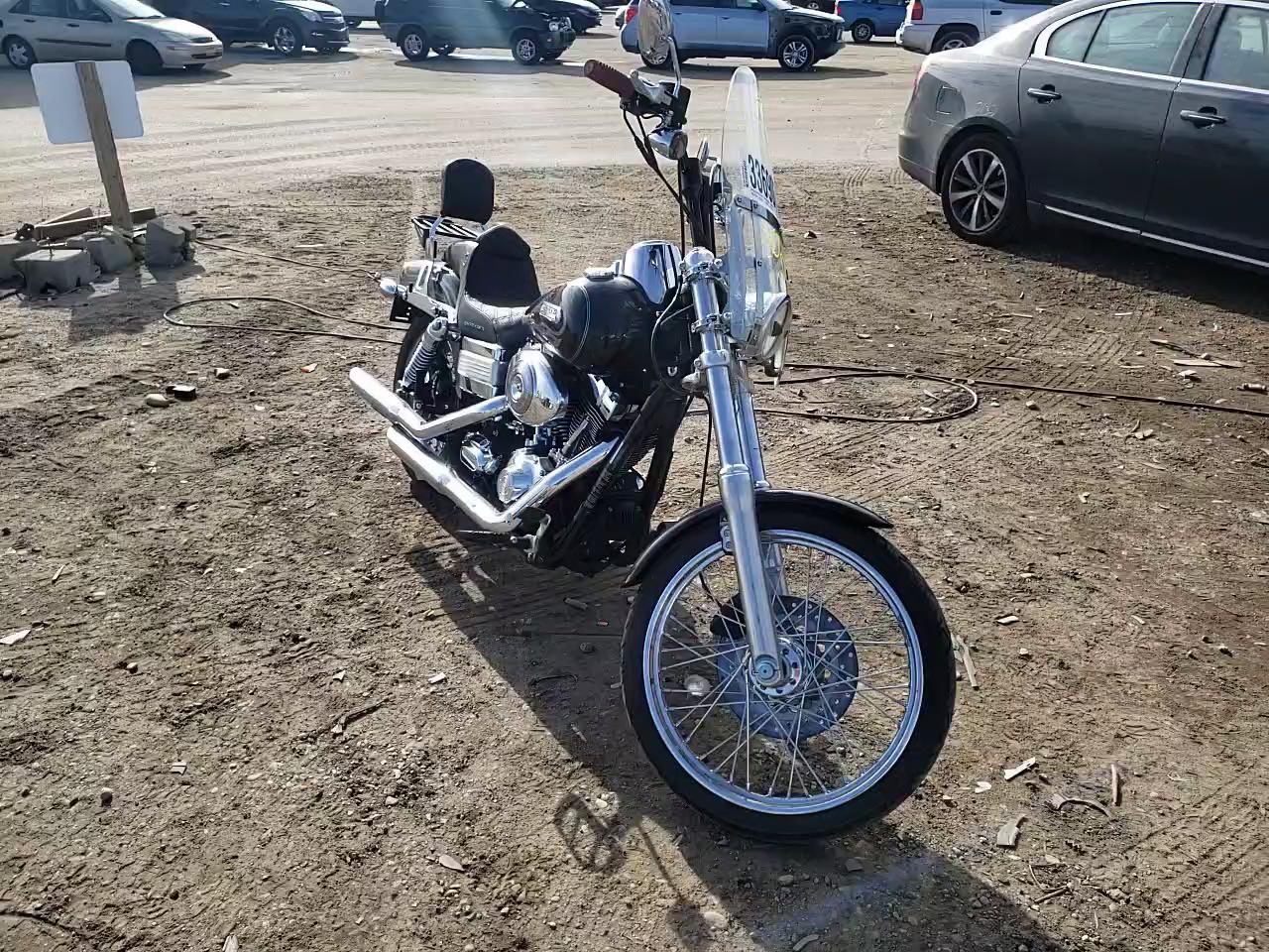 2006 HARLEY-DAVIDSON FXDWGI 1HD1GP1176K341391