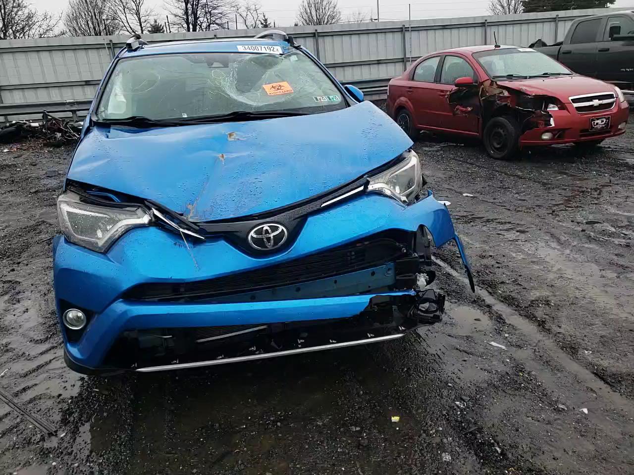 2017 TOYOTA RAV4 XLE 2T3RFREV9HW567085