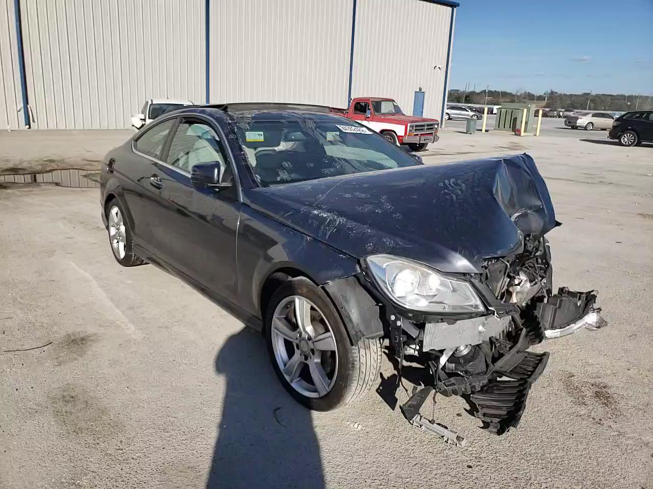2015 MERCEDES-BENZ C 250 - WDDGJ4HB0FG368998