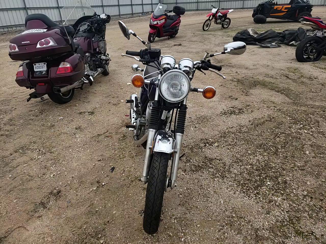 2018 YAMAHA SR400 JYARH04E9JA001385
