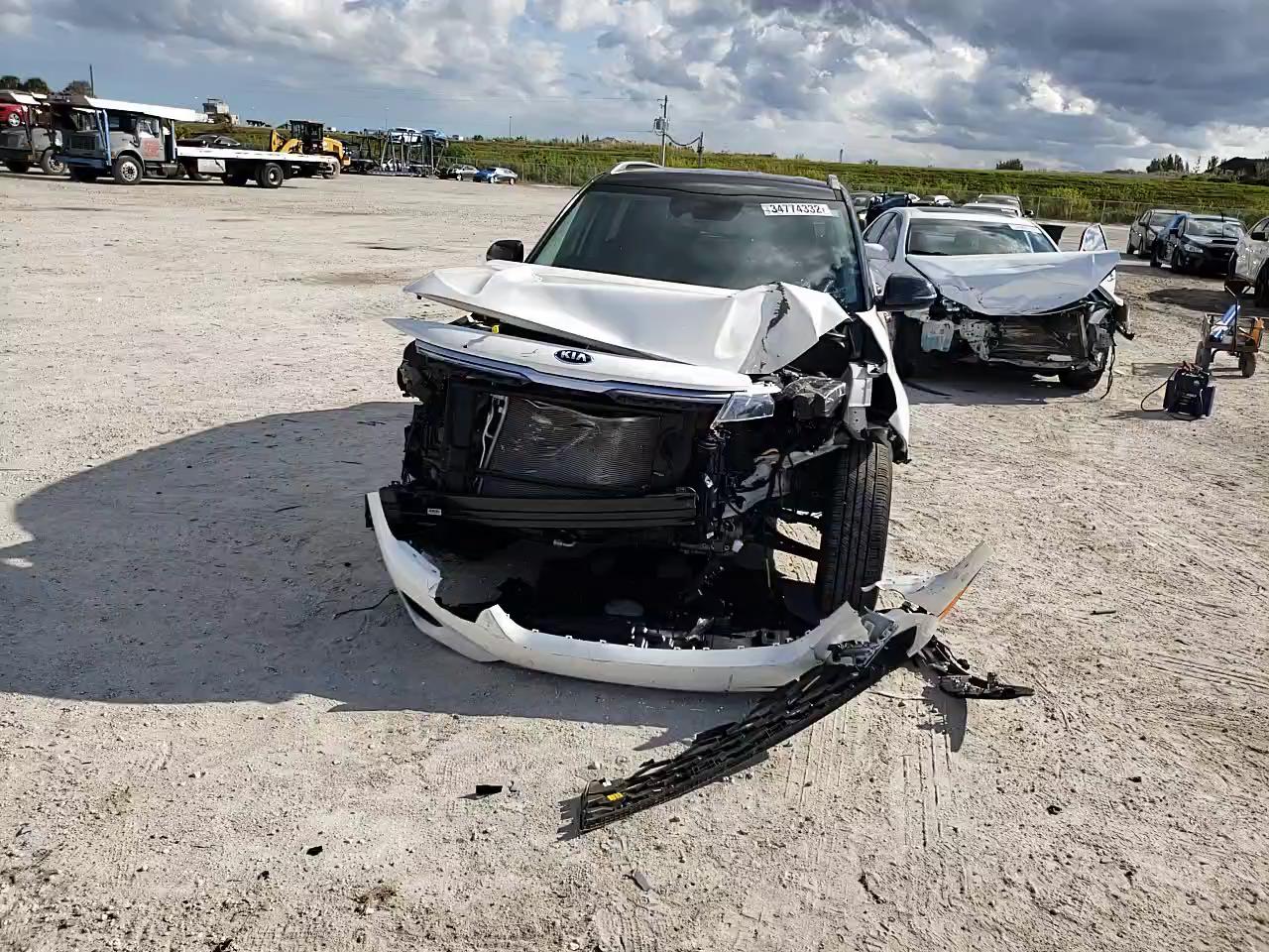 2021 KIA SELTOS S KNDEU2AA9M7150764