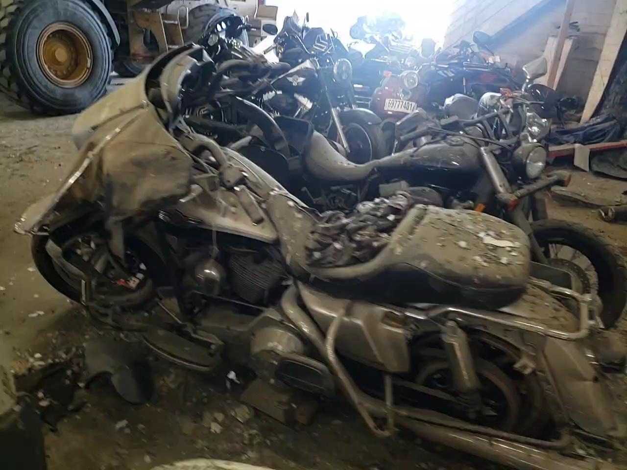 2003 HARLEY-DAVIDSON FLHTCUI AN 1HD1FCW453Y605456