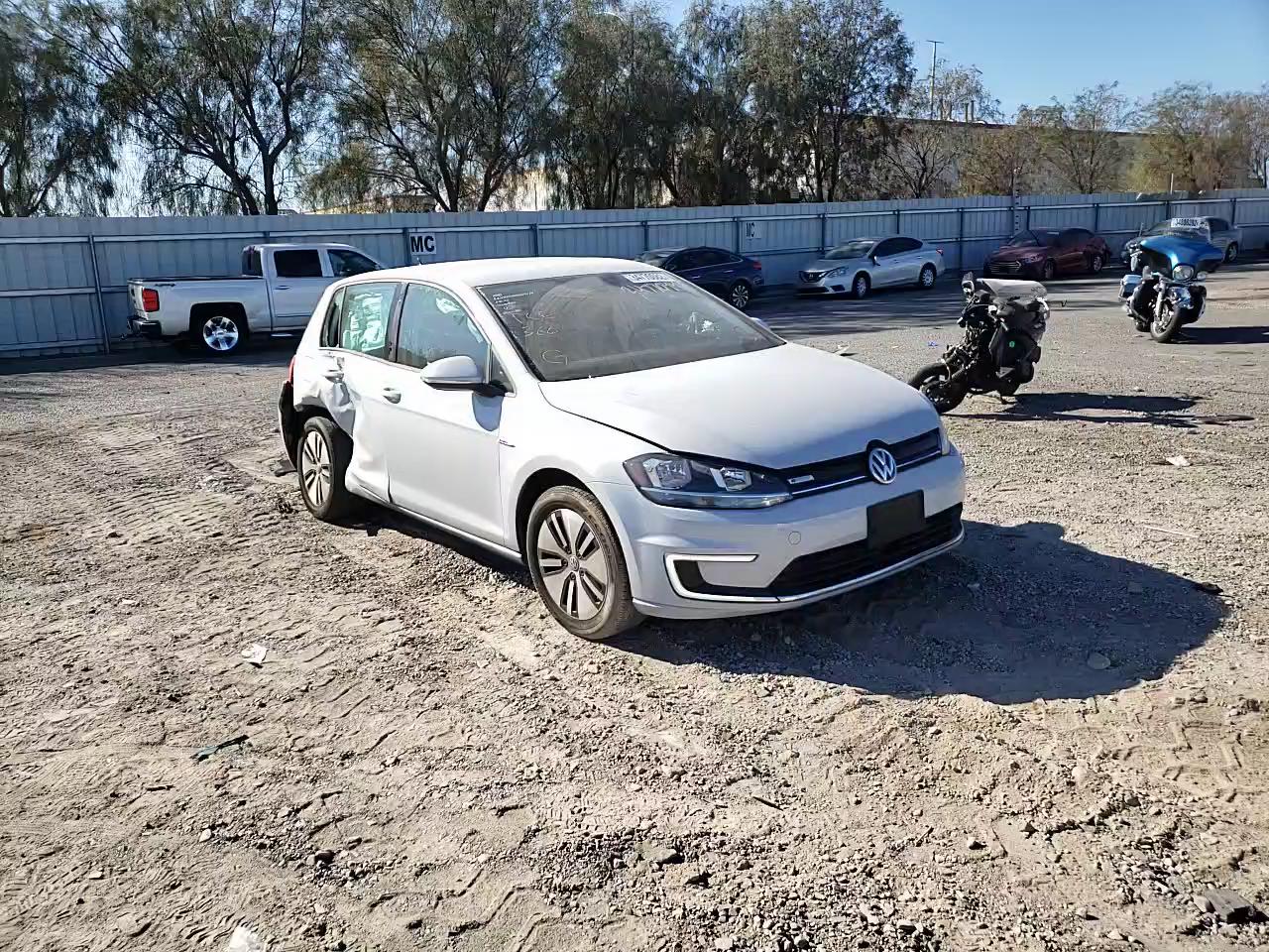 2019 VOLKSWAGEN E-GOLF SE WVWKR7AU8KW903005