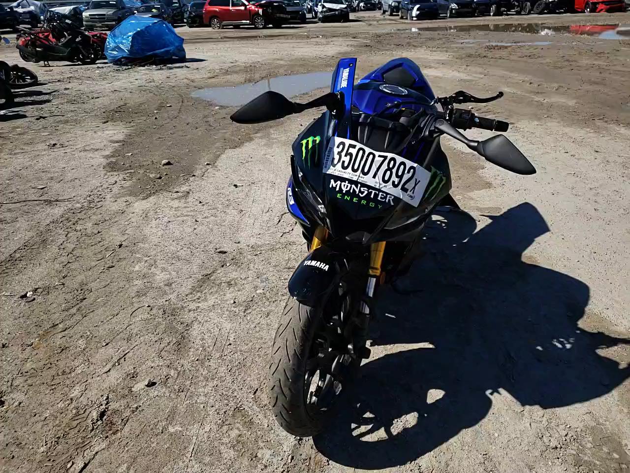 2021 YAMAHA YZFR3 A MH3RH18Y0MK005131