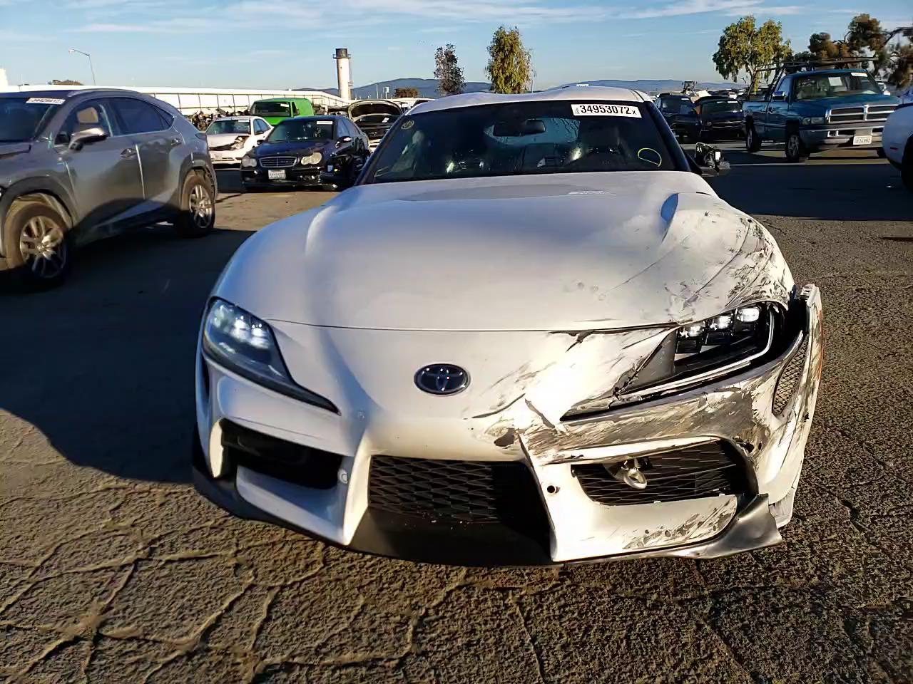 2021 TOYOTA SUPRA WZ1DB2C06MW043605