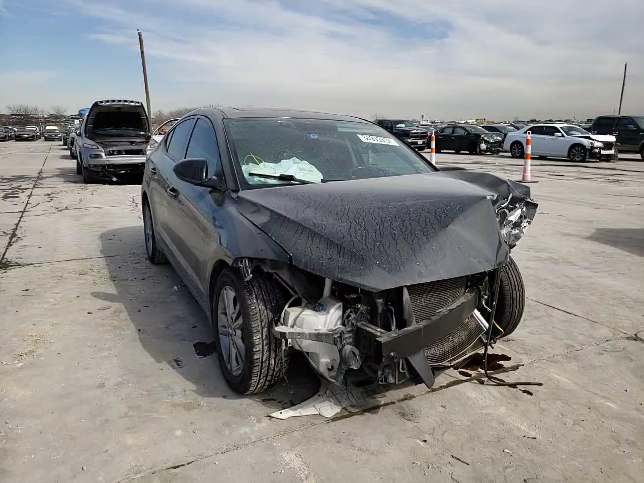 2018 HYUNDAI ELANTRA SE KMHD84LF8JU629237