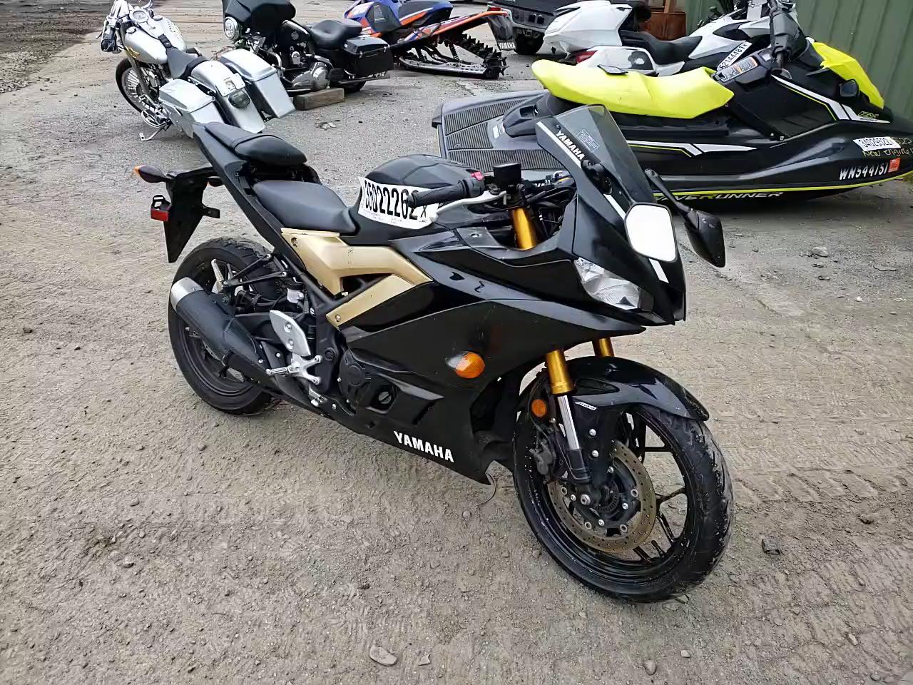 2019 YAMAHA YZFR3 A MH3RH18Y8KK001423