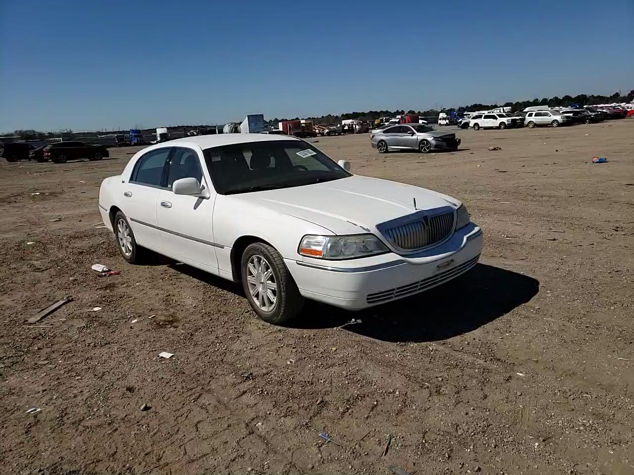 2010 LINCOLN TOWN CAR S - 2LNBL8CVXAX615563