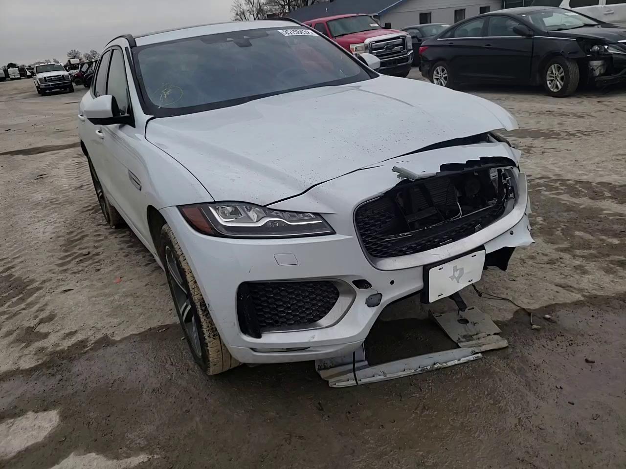 2017 JAGUAR F-PACE S SADCM2BV3HA56420