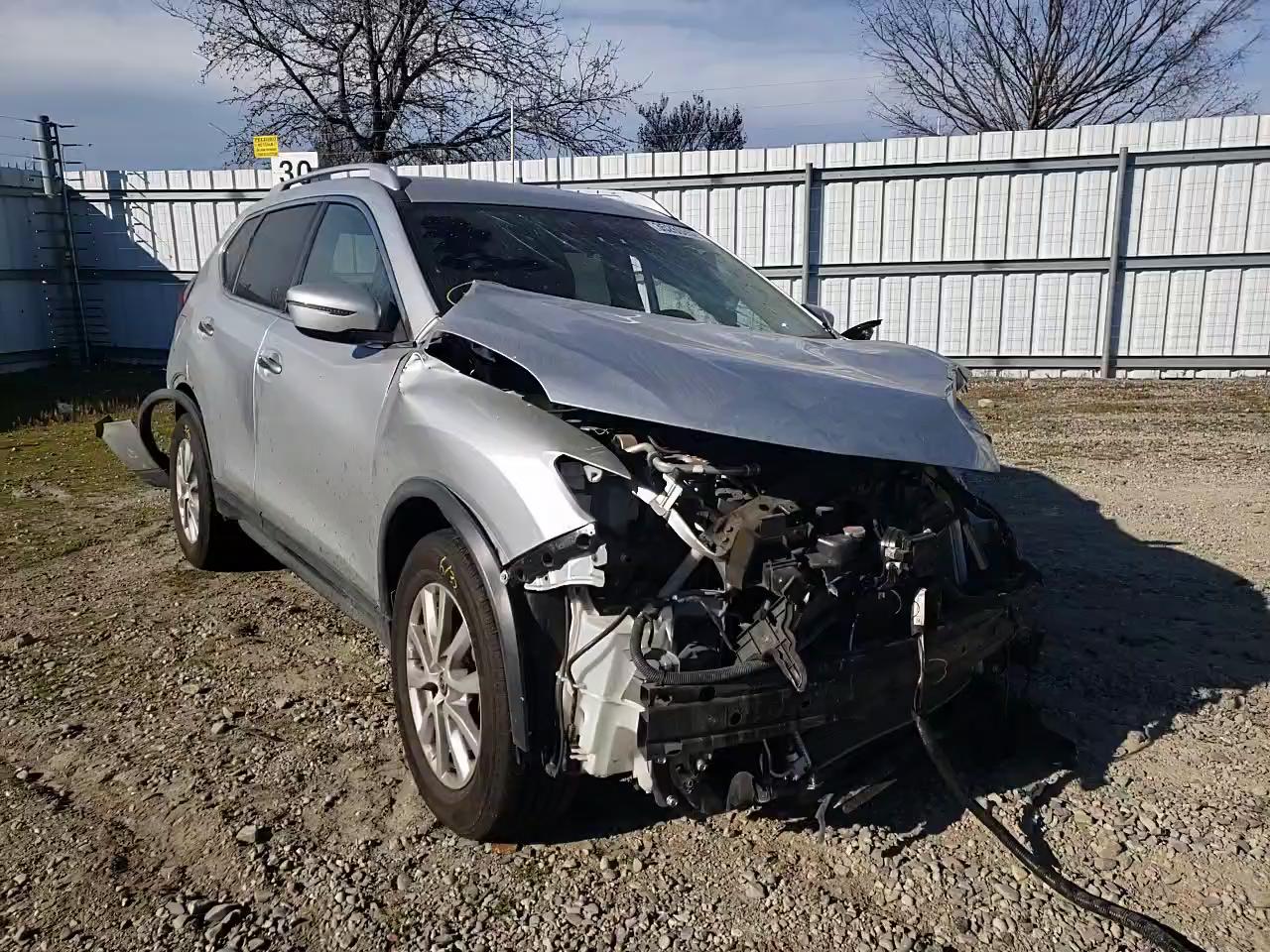 2018 NISSAN ROGUE S KNMAT2MV6JP612578