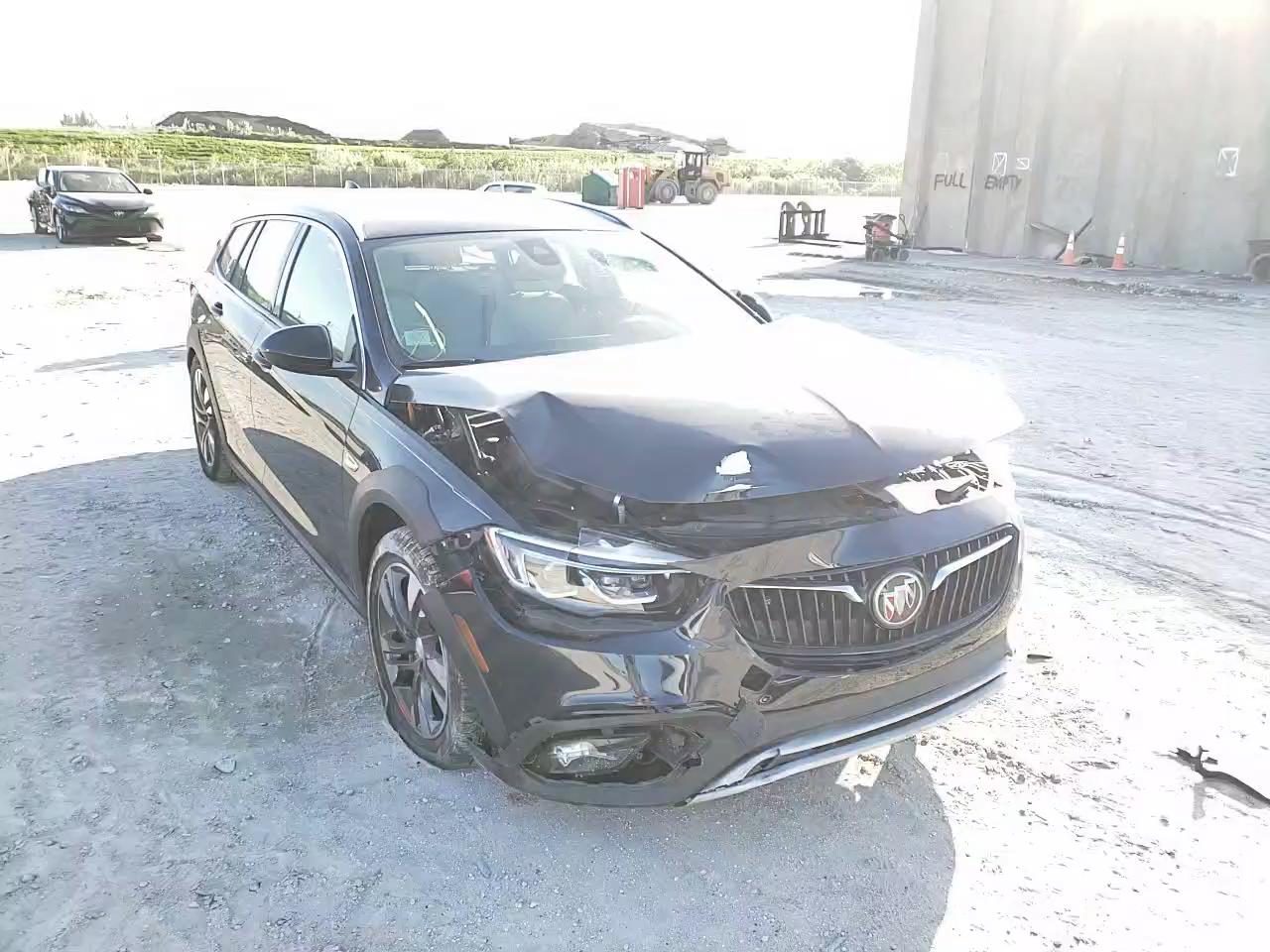 2018 BUICK REGAL TOUR W04GV8SX8J1155734